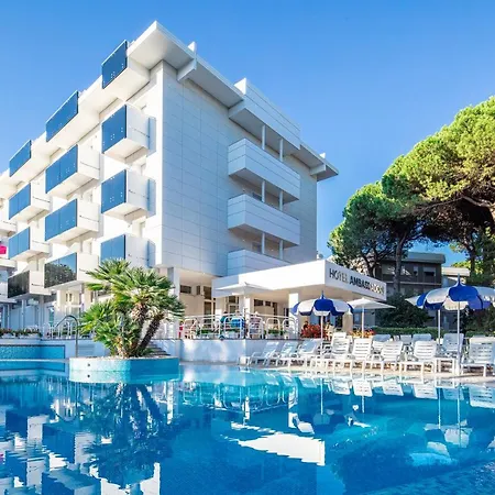 Hotel Ambassador Meuble-2