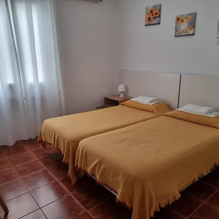 Casa De Huespedes Cuenca-3