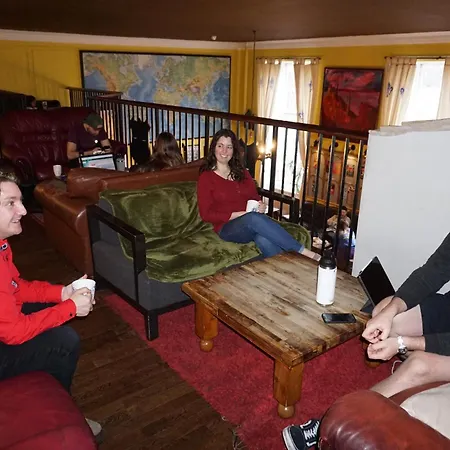 Castle Rock Hostel - Adults Only-3