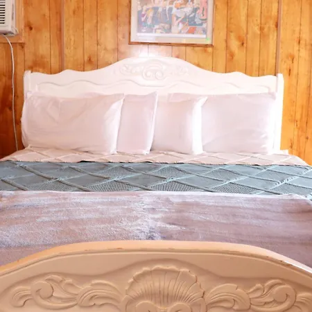 Stampede Cabin 3-3