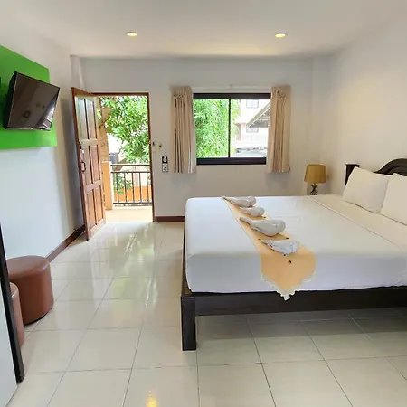 Panupong Hotel-2