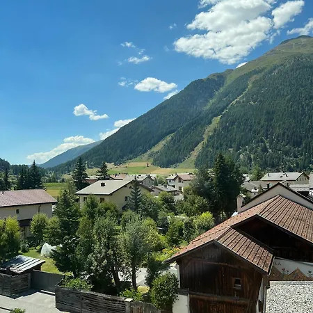 Hotel Adler Garni-3