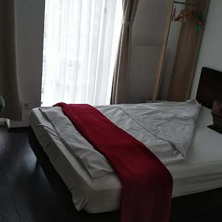 Hotel Gemini-3