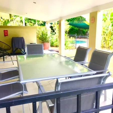 Aquatica - Luxe Holiday Home-3