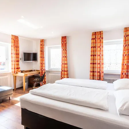 Ott's Hotel Weinwirtschaft&Biergarten Weil am Rhein/Basel-2
