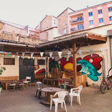 Le Flaneur Guesthouse-3