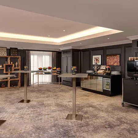 Hilton Vienna Plaza-3