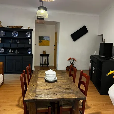 Avis Guesthouse-3