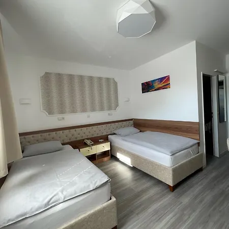 Hotel Rosenheim-3