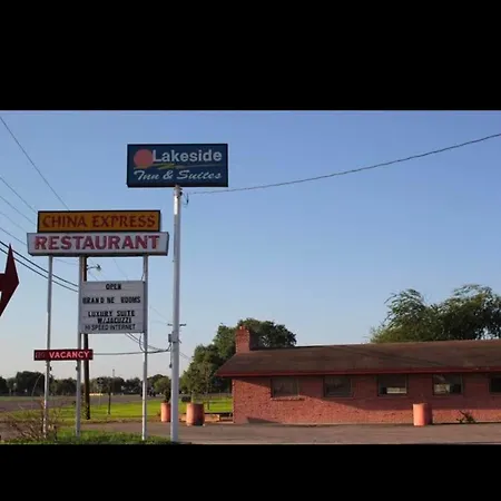 Lakeside Inn & Suites By Oyo Mathis I 37-3