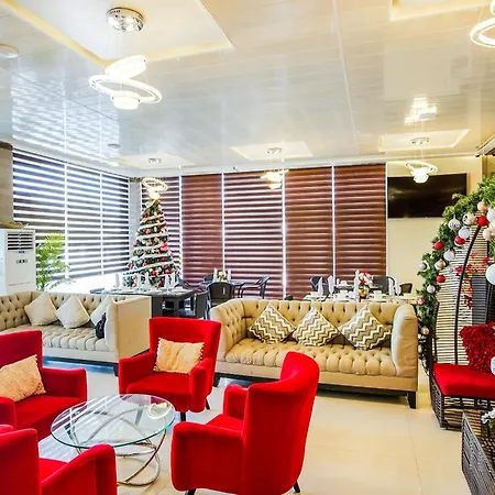 Oyo 489 Casa Mia Hotel Suites-2