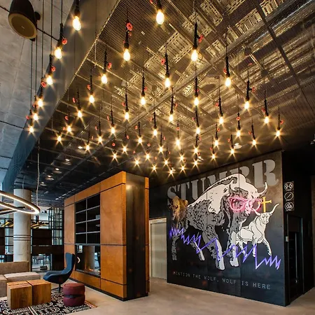 Moxy Kaunas Center-3