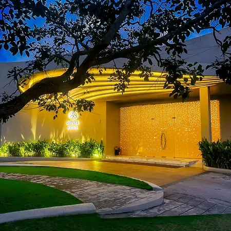 Avenra Gardens Hotel-3
