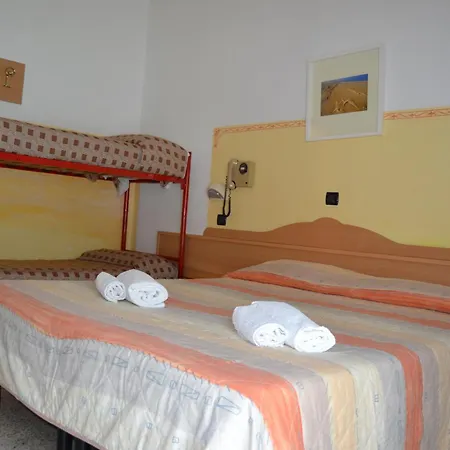 Hotel Rosy-3