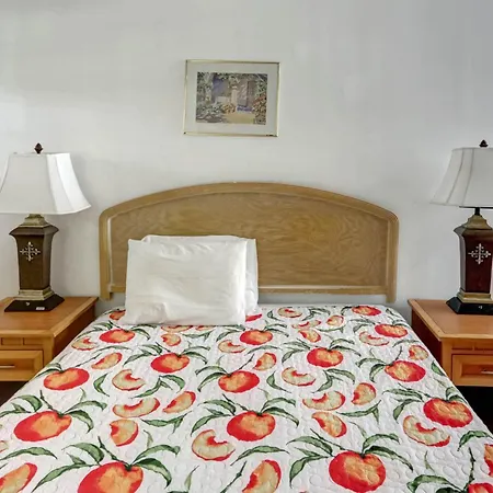 Richard'S Motel Studios-3