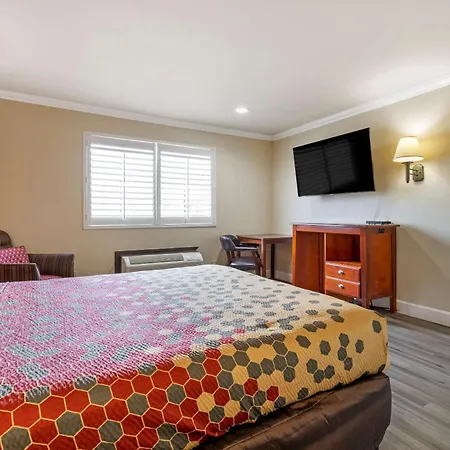 Econo Lodge Moreno Valley-3