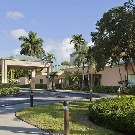 Courtyard Miami Airport West Doral-3