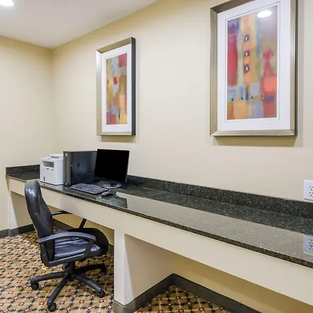 Quality Inn Roanoke Airport-3
