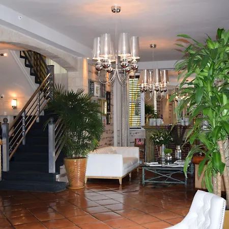 Shelley Hotel-3