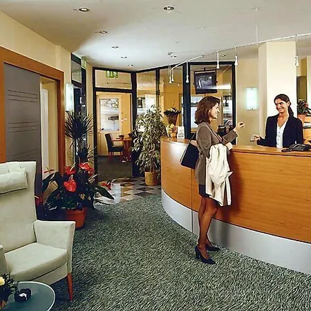 Memphis Hotel-2