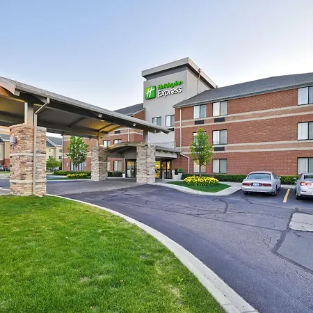 Holiday Inn Express Romulus / Detroit Airport By Ihg-2