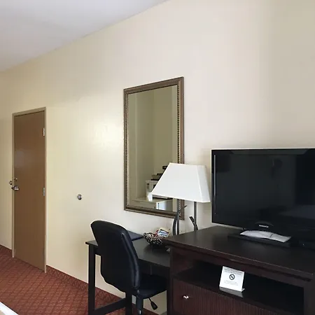 Best Western Roanoke Inn & Suites-2