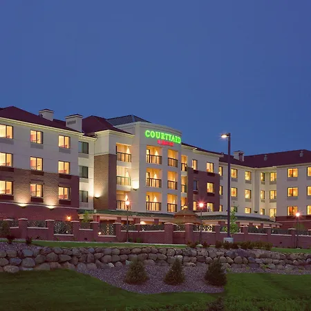 Courtyard By Marriott Madison East-3