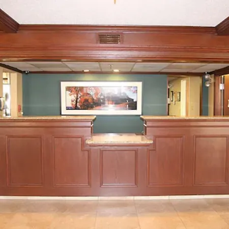 Auburn Place Hotel & Suites Cape Girardeau-3