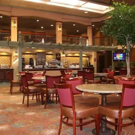 Auburn Place Hotel & Suites Cape Girardeau-2