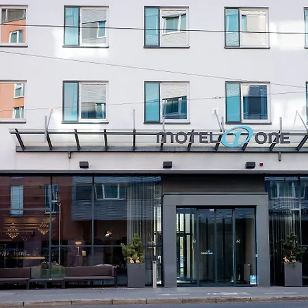 Motel One Nuernberg-City-2
