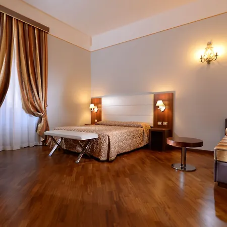 Hotel Golden-3