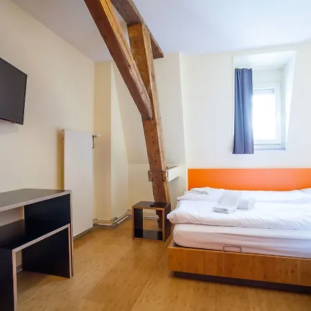 Easyhotel Basel - Self Service And Self Check-In-2