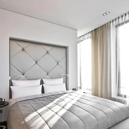 Cosmo Hotel Berlin Mitte-3