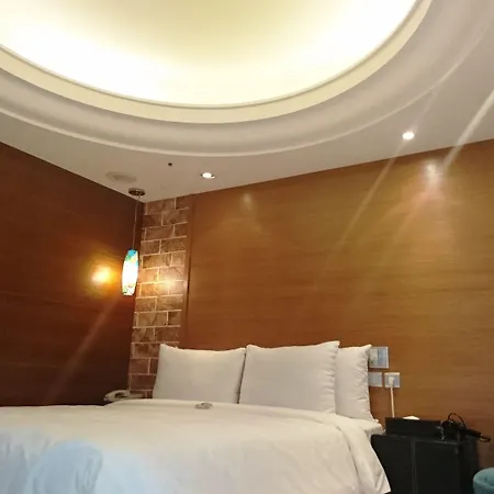 Burgary Hotel-3