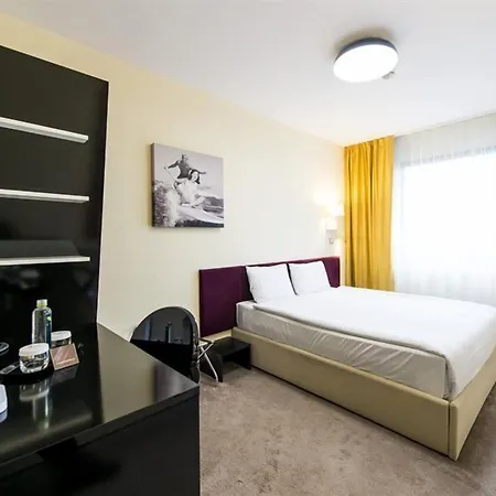 Business Hotel-3