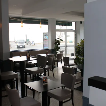 Le Pavillon-2