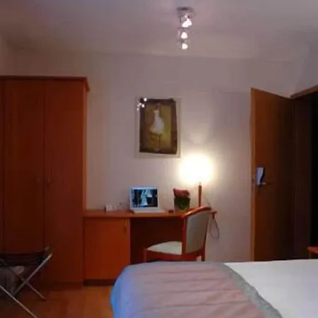 Hotel South Charleroi Airport-3