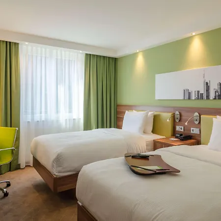 Hampton By Hilton Frankfurt City Centre-2