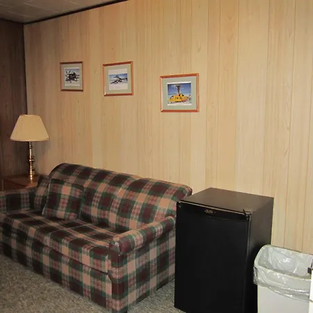 Airport Chalet-3