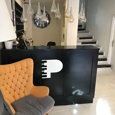 Piano Hotel-3
