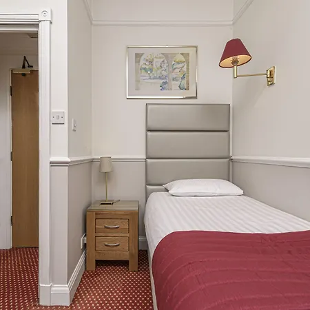 Hyde Park Radnor Hotel B&B-2