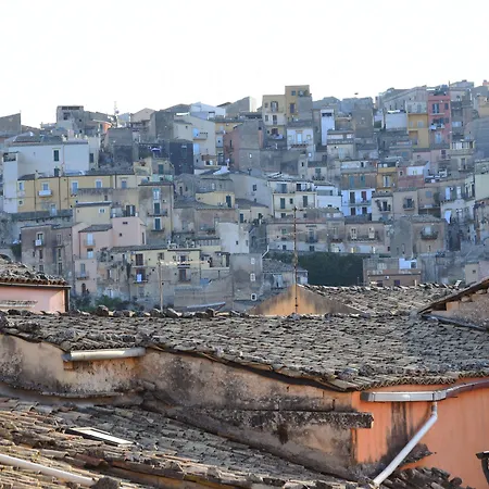 La Corte Di Ibla-2