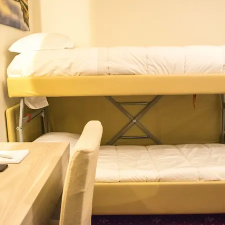 Hotel Perlage Florence -With Private Parking & Fast Wifi-3