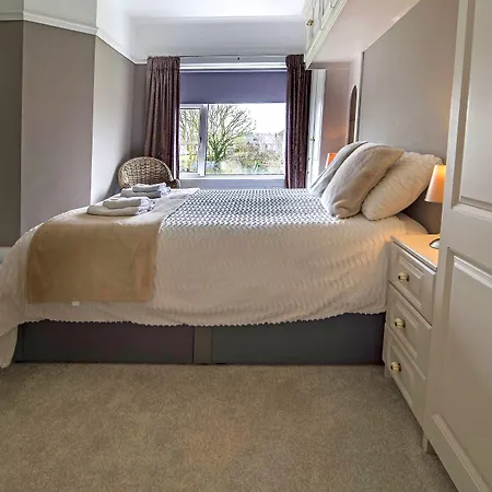Larkhill House-3