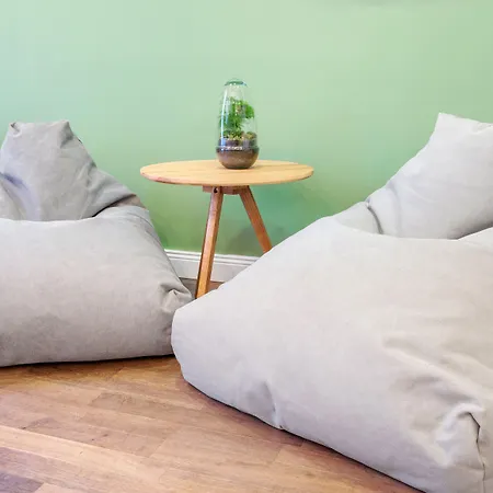 Becozy Self Check-In Pop-Up Hotel Basel-3