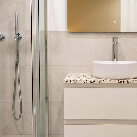 Villa 41 - Private Studios Faro Airport, Beach&City Center-2