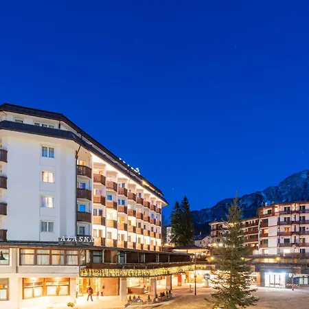 Hotel Alaska Cortina-3