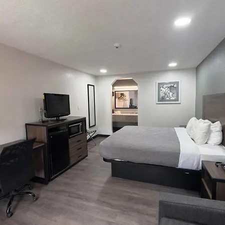 Quality Inn Mt Pleasant-3