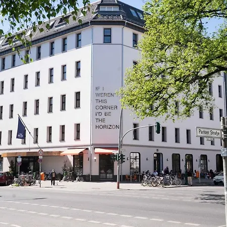 The Dean Berlin-2
