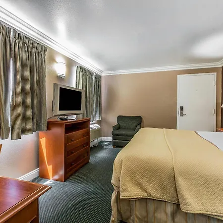 Rodeway Inn Ventura Midtown-3